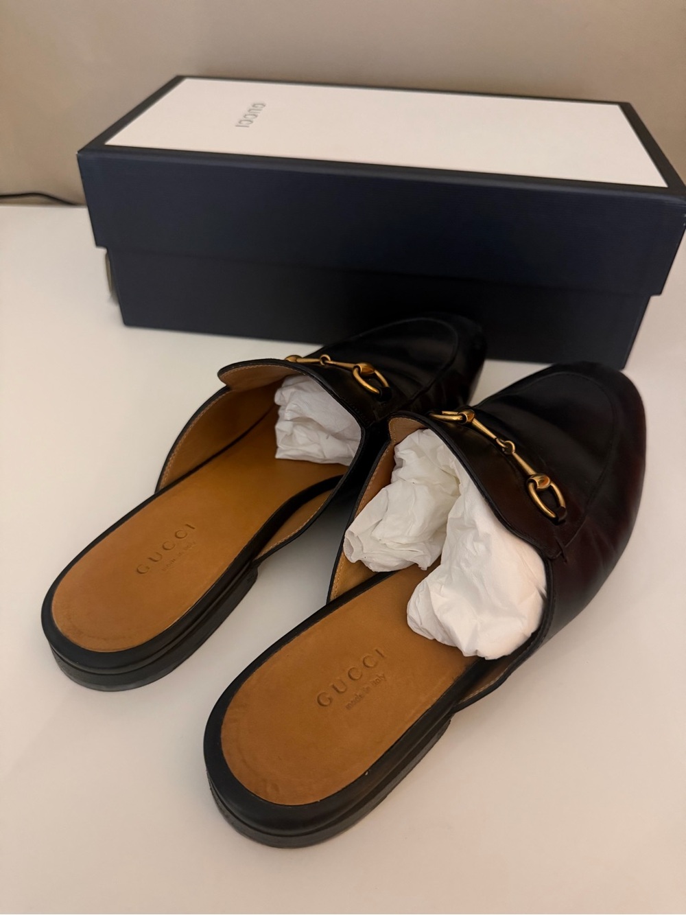 Gucci Black Leather Horsebit Backless Loafers with Gold Hardware - Picture 5 of 6